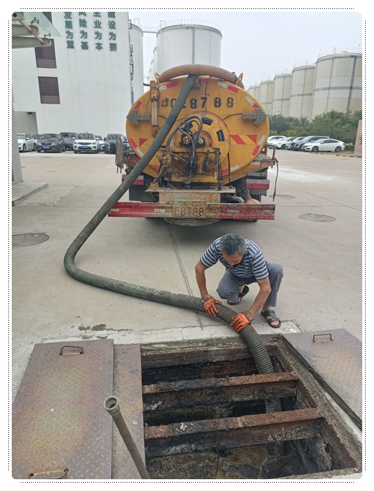 沙坡头隔油池清掏