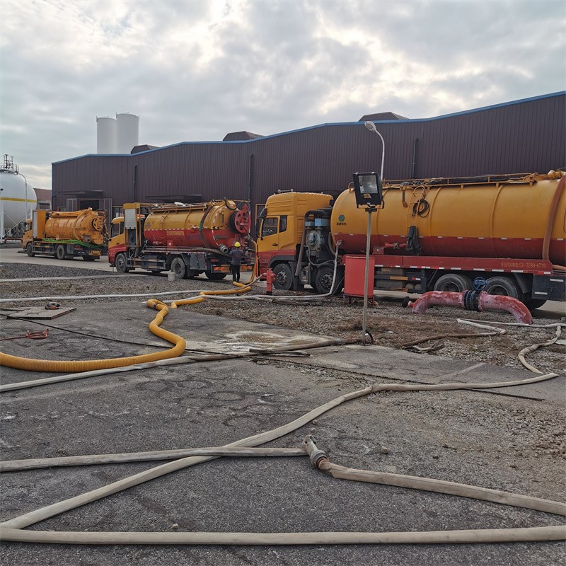 沙坡头污水池清理