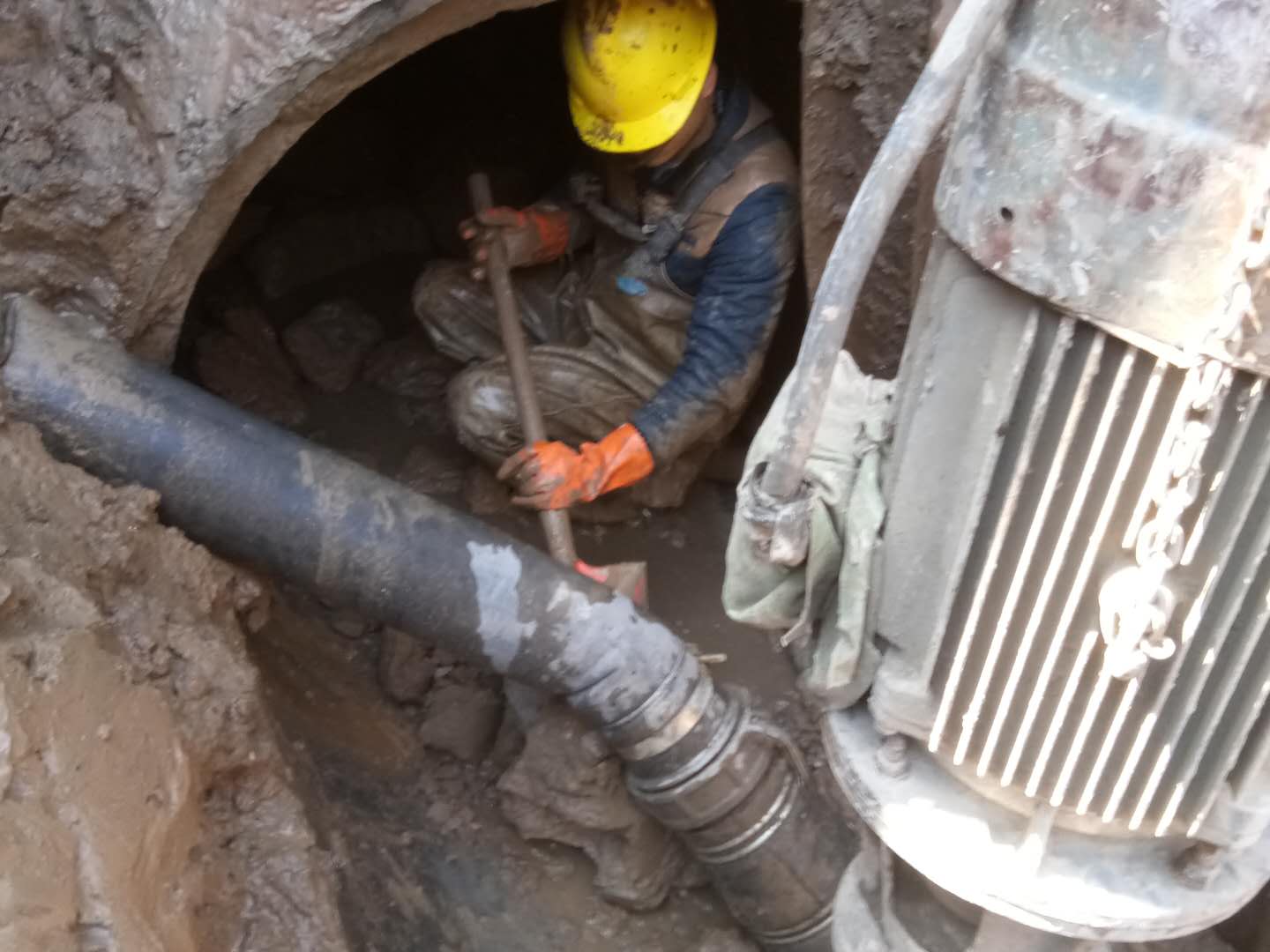 沙坡头管道清淤