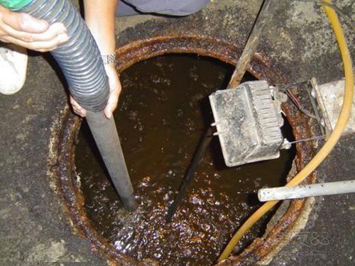 沙坡头隔油池清理