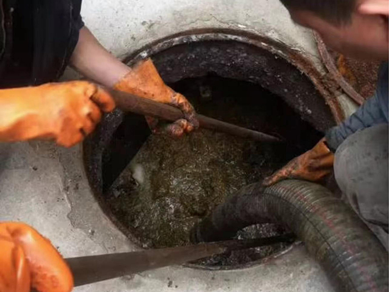 沙坡头清理化粪池时如何避免沼气的危害?